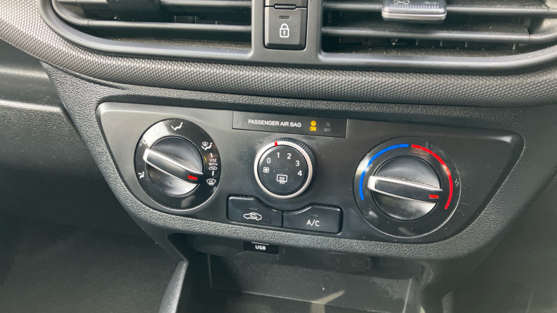 Hyundai i10 1.0 MPi SE Connect 5dr Petrol Hatchback